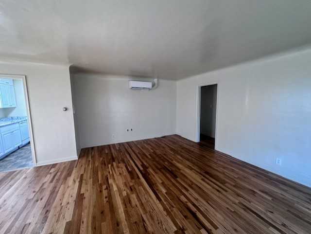 1663 Watt St - Photo 3 of 17