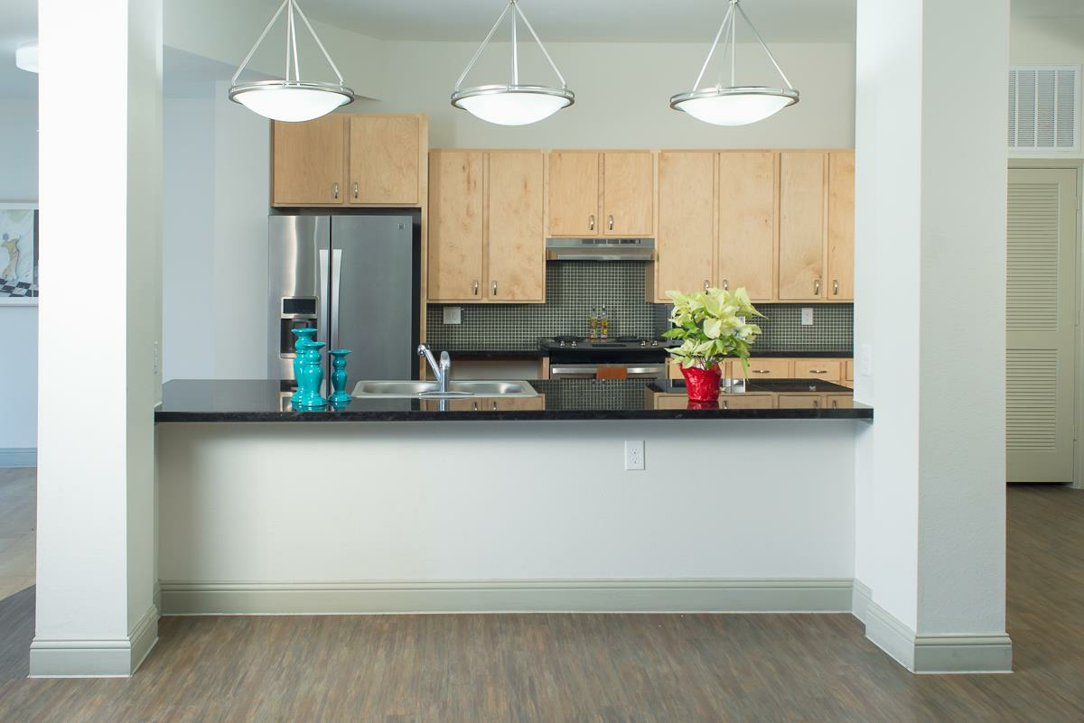 AveCDC Station - Photo 3 of 6