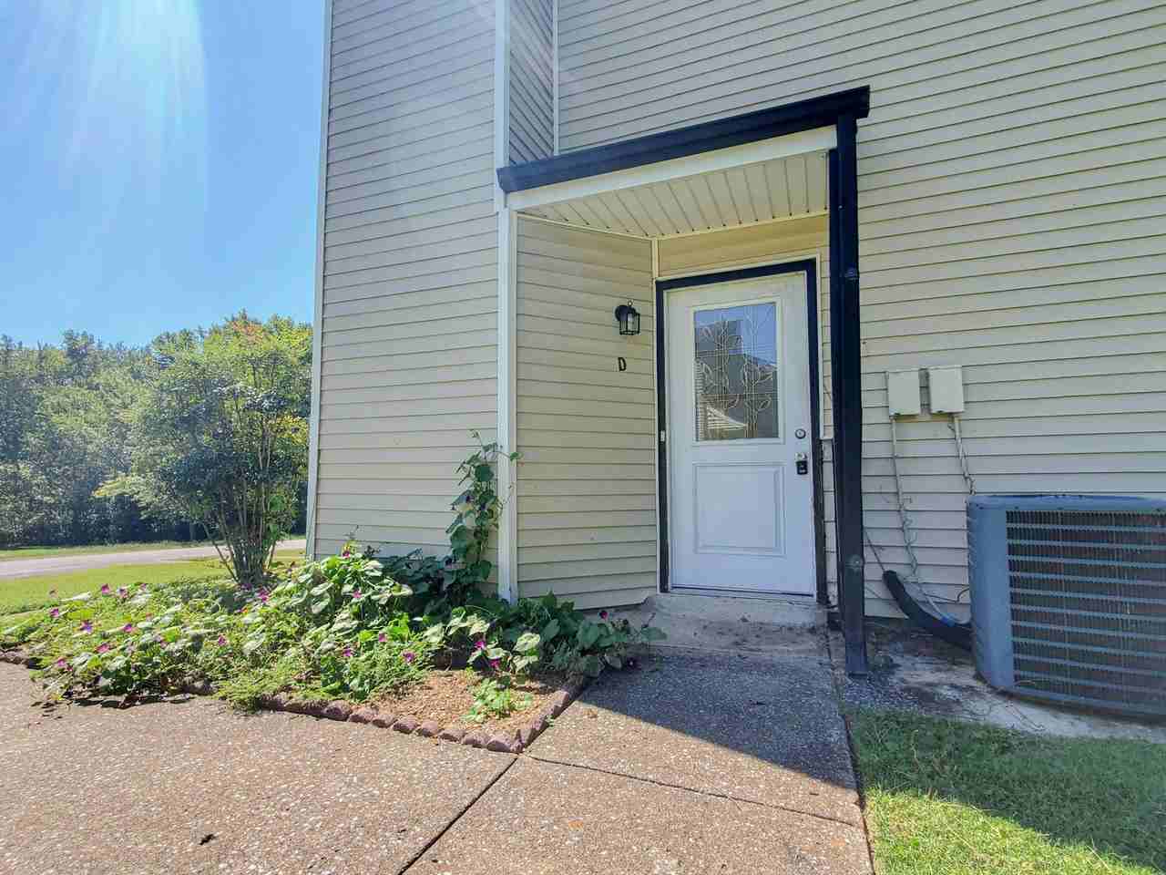 105 Kingsbury Ct - Photo 2 of 14