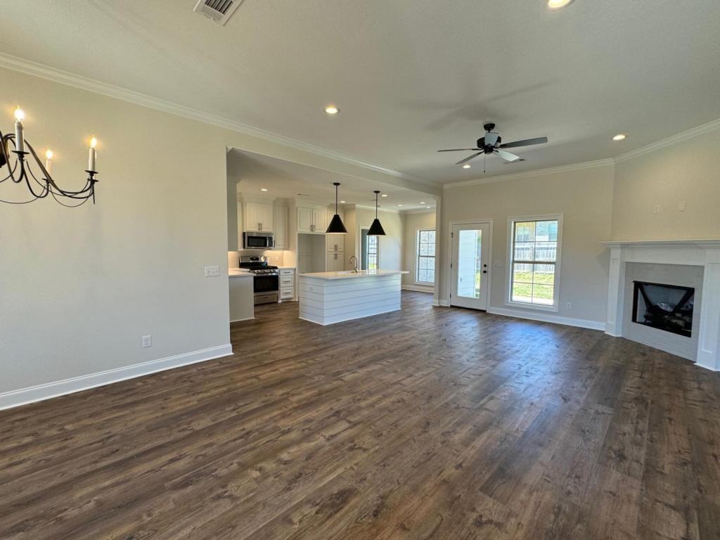303 Willow Way - Photo 2 of 11