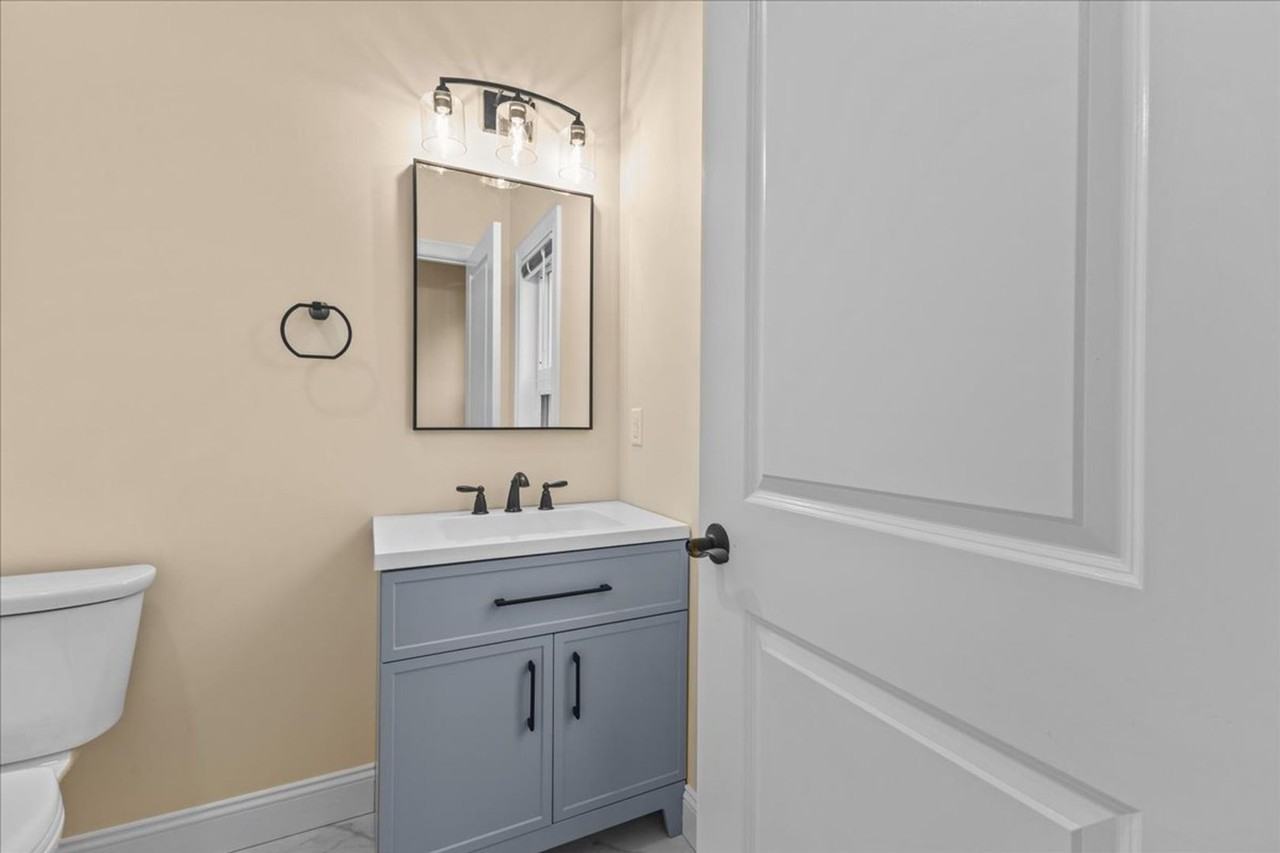 86-88 North Winooski Ave - Photo 3 of 50