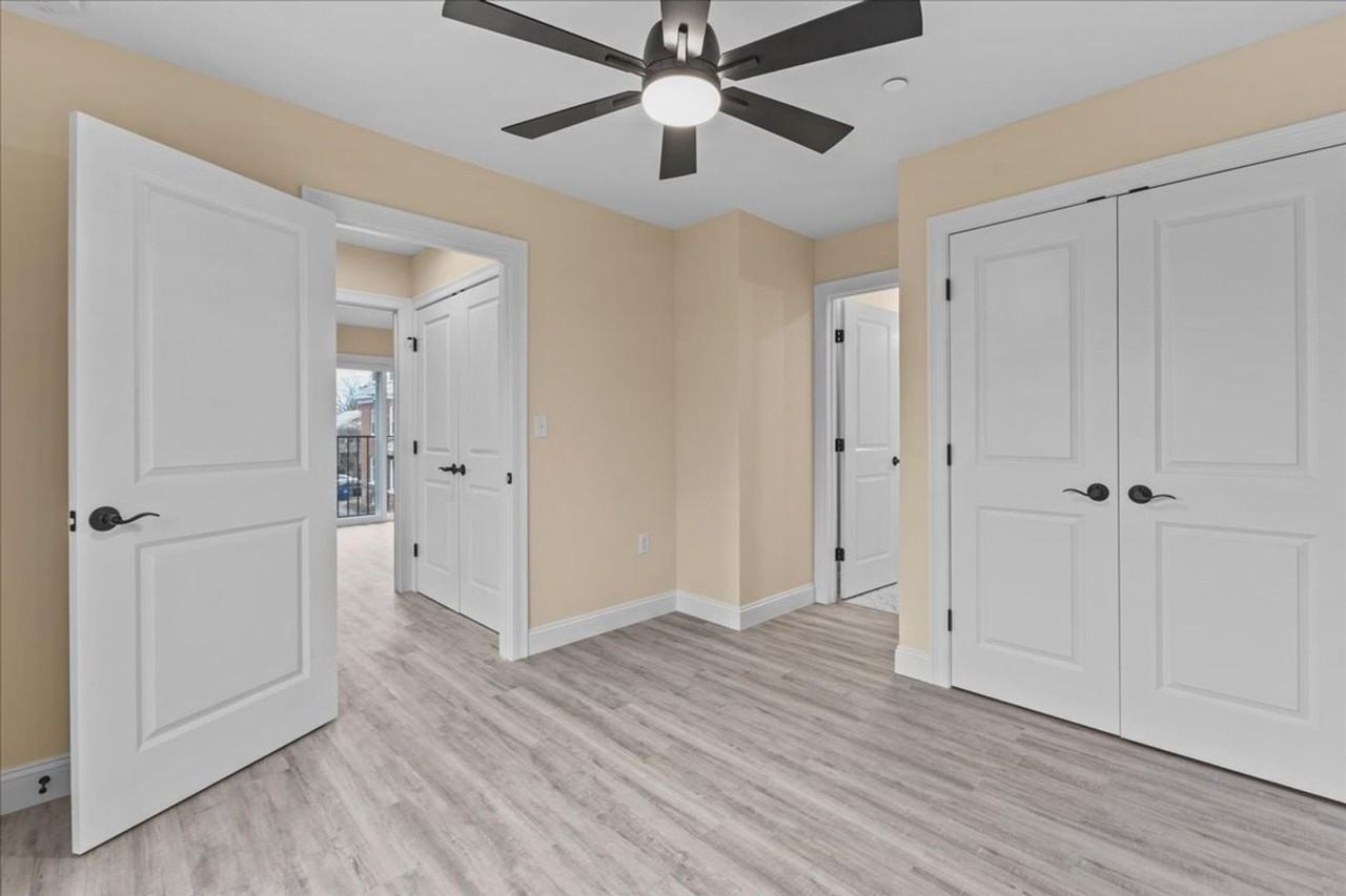 86-88 North Winooski Ave - Photo 5 of 50