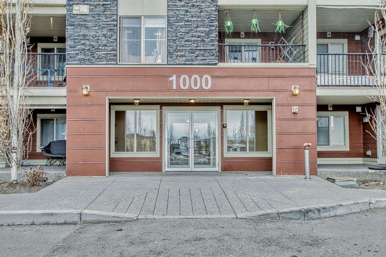 308 15 Saddlestone Way NE - Photo 2 of 15