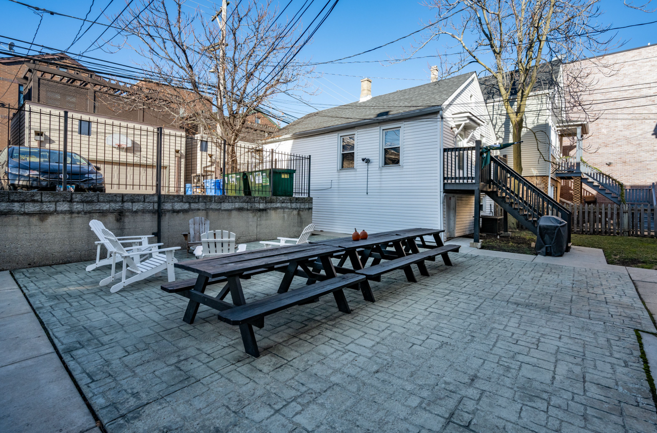 Marshfield Apartments - Photo 3 of 3