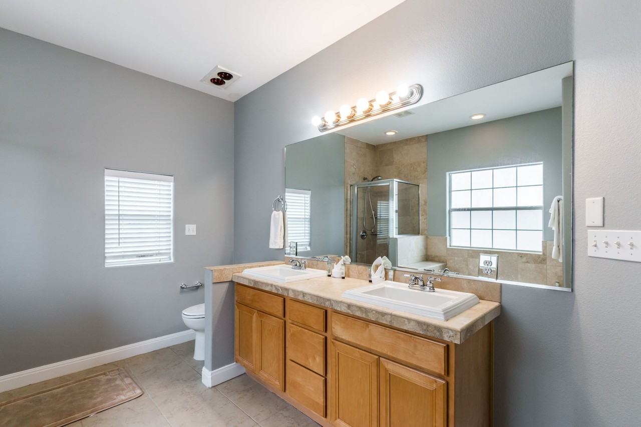 901 W Mary Street - Photo 2 of 50