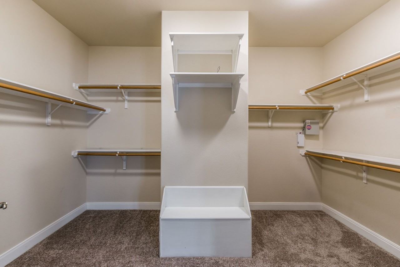 901 W Mary Street - Photo 3 of 50