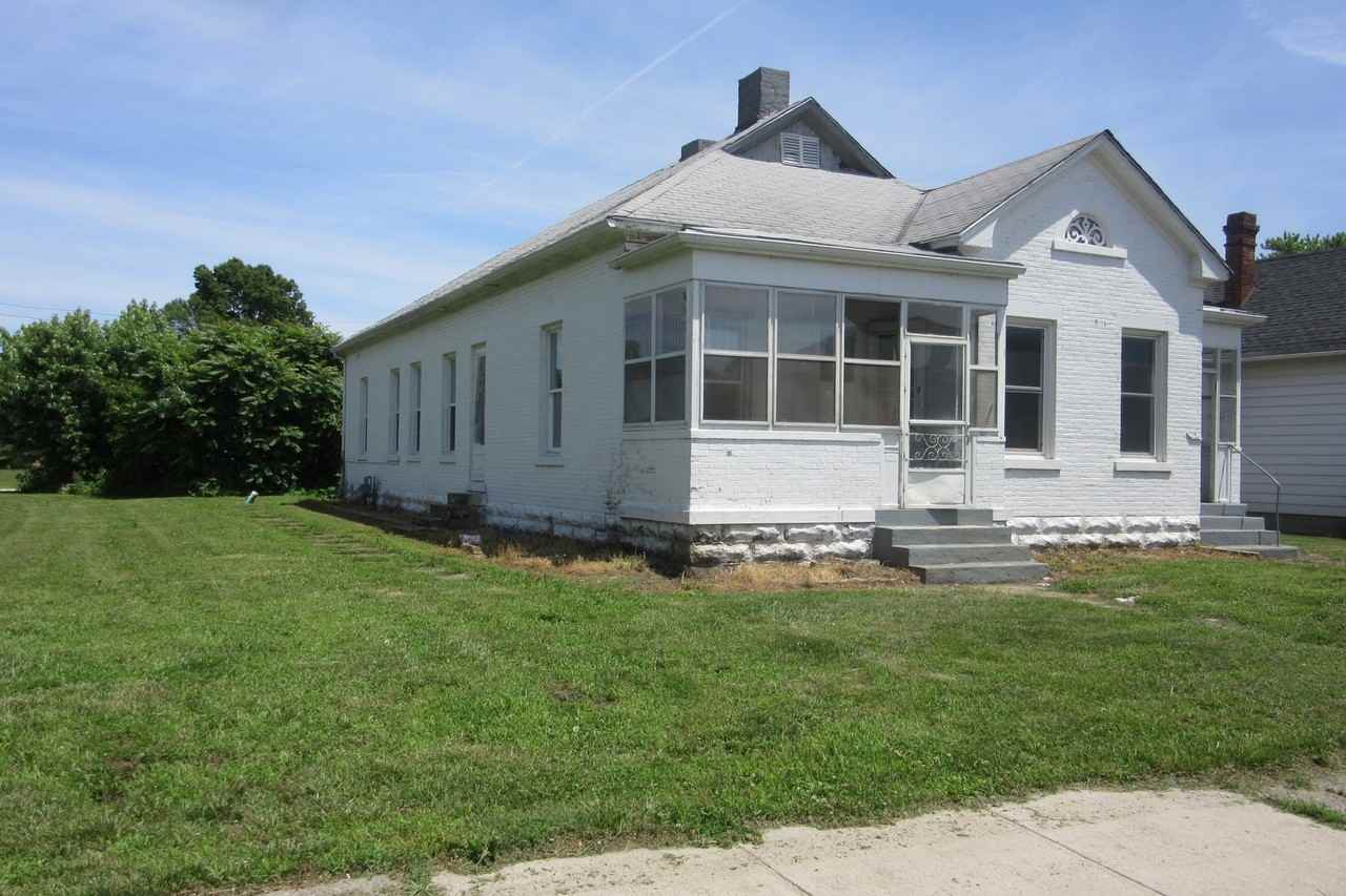 COOK 424426 Apartments 424/426 2nd Ave, Terre Haute, IN 47807 Zumper