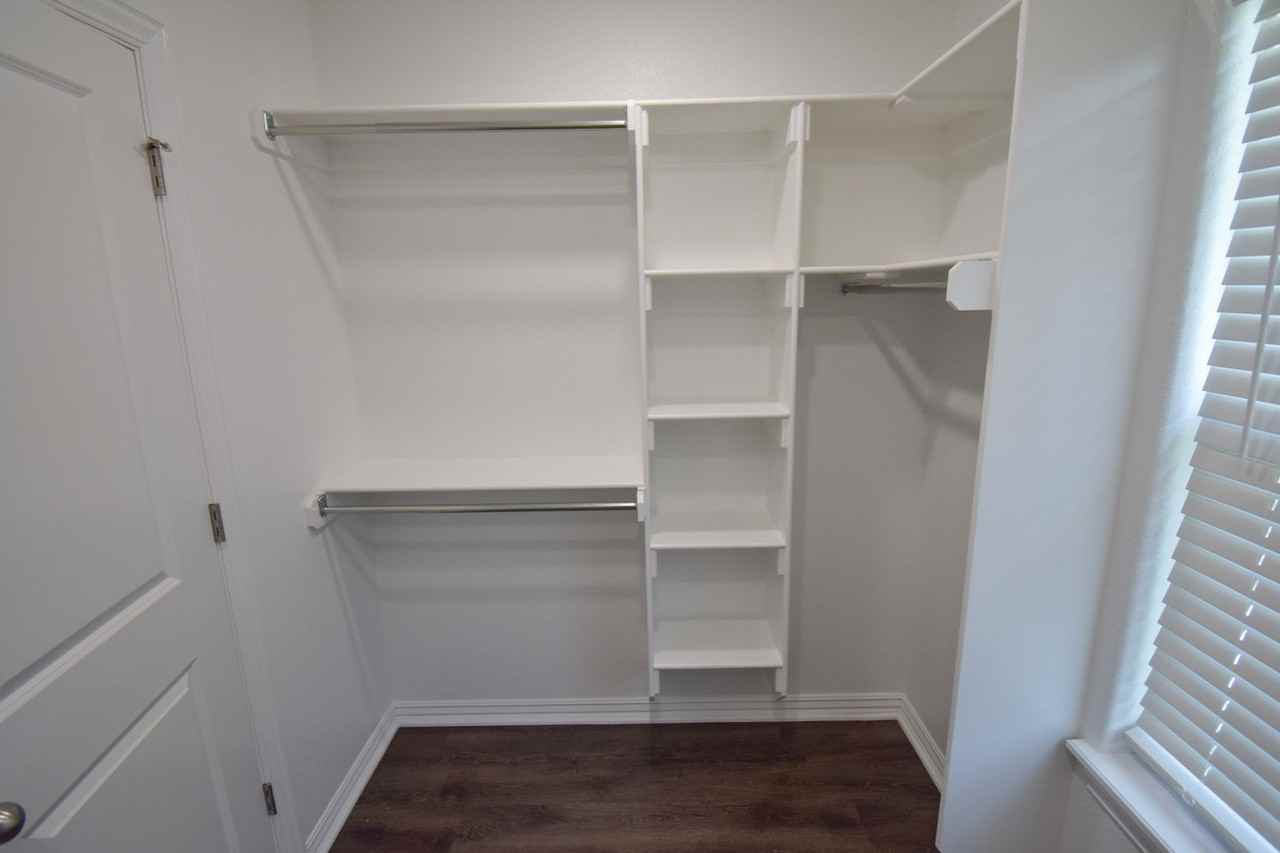 1631 Seattle Slew St - Photo 5 of 13