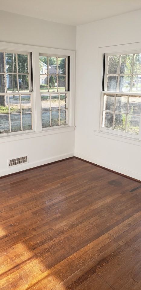 114 Mountain St Nw - Photo 3 of 9