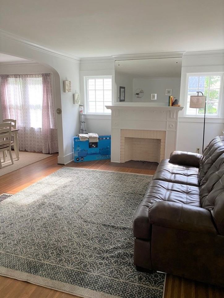 197 Rossiter Rd - Photo 2 of 20