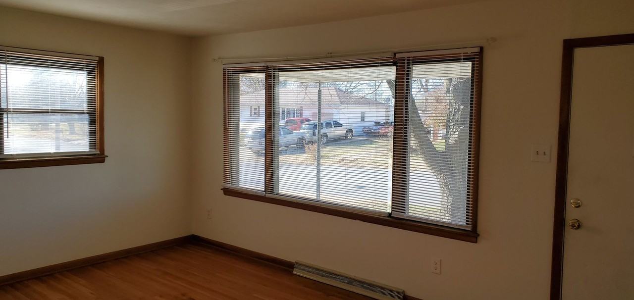 2600 Nelwood Dr - Photo 2 of 16