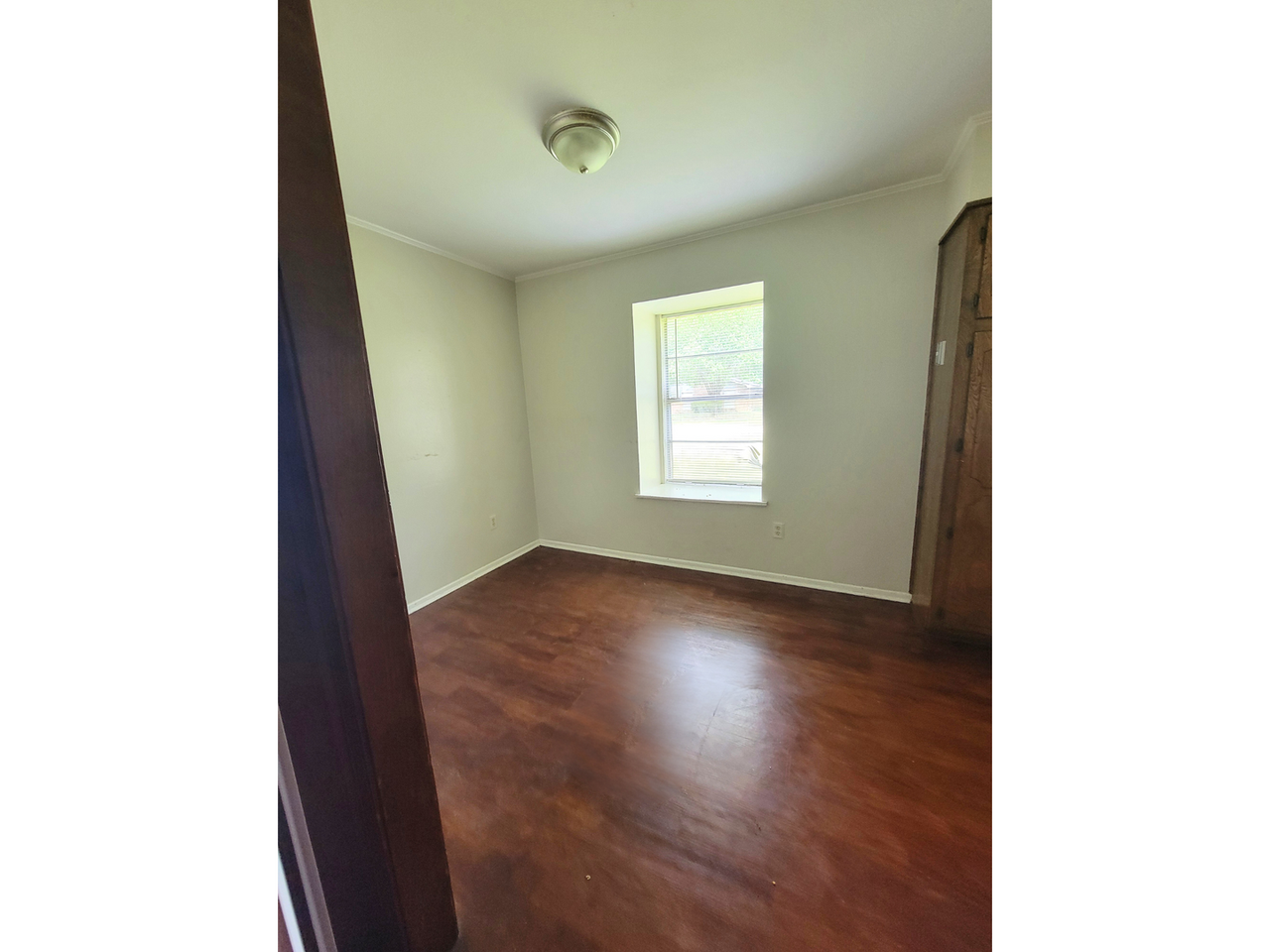 3501 Baywood Dr - Photo 3 of 6