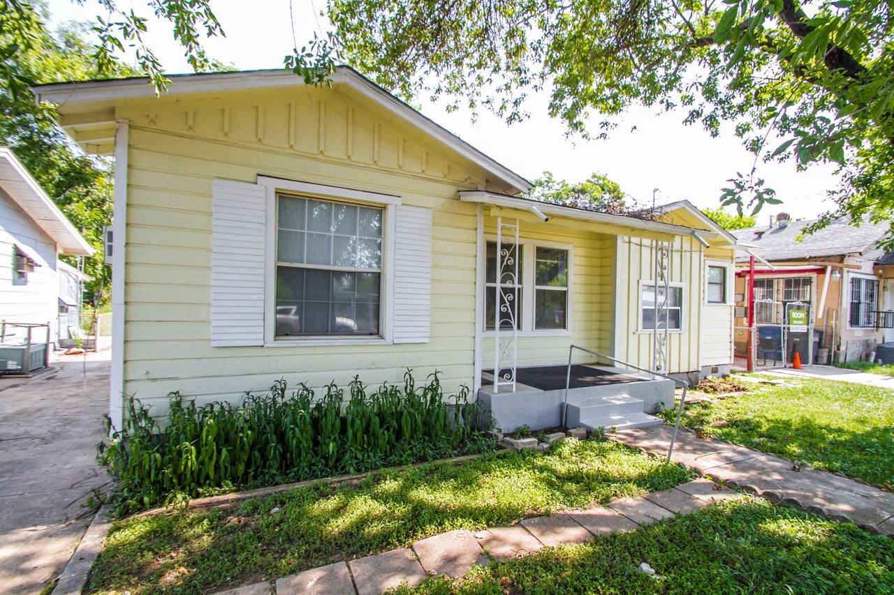 2818 E Houston St - Photo 2 of 18