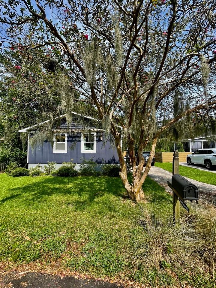 10 Oak Forest Dr - Photo 2 of 14