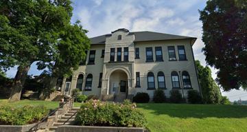 featured image of 321 Monroe St