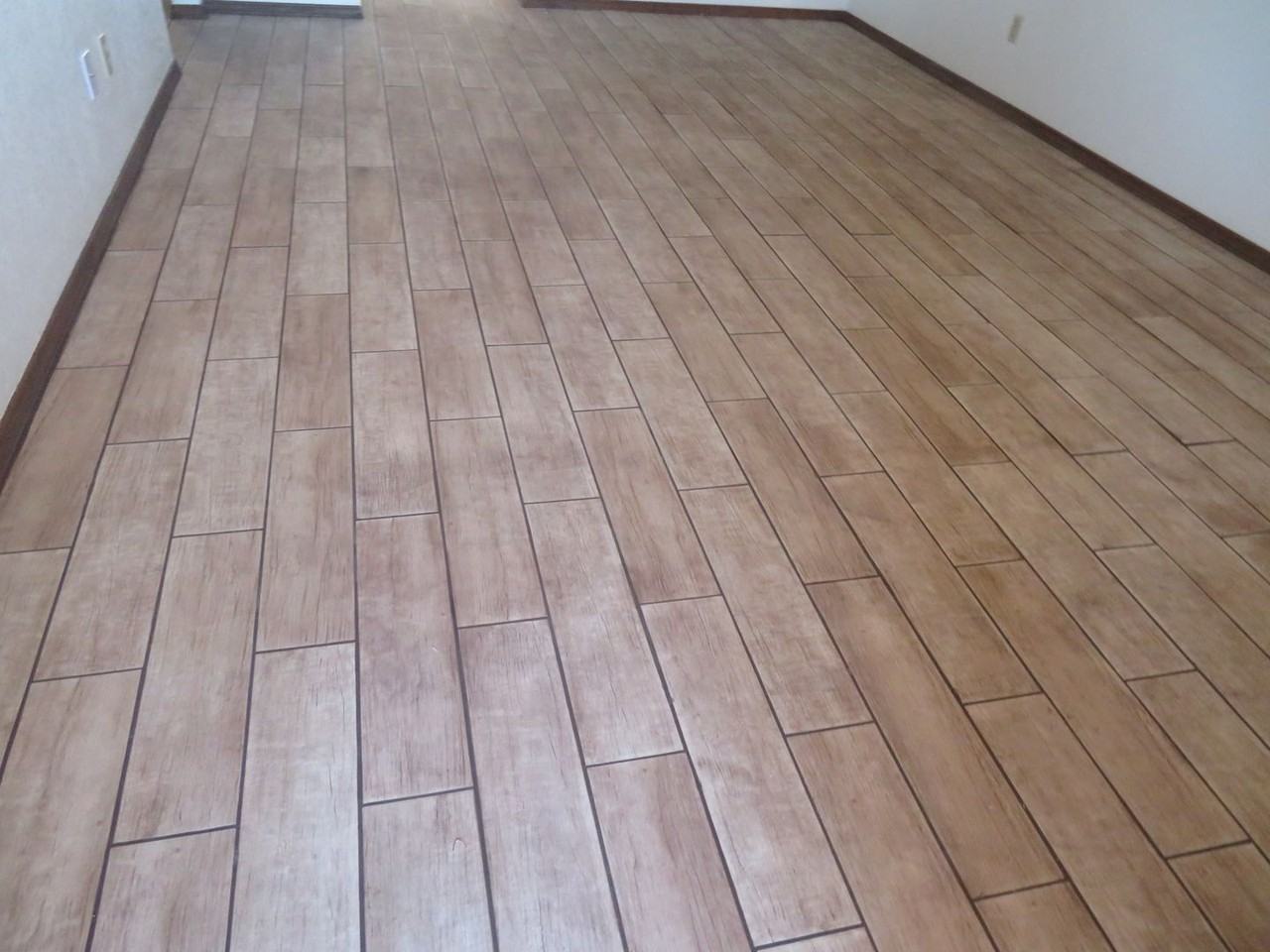 Hillrise Drive Apts - Photo 3 of 15