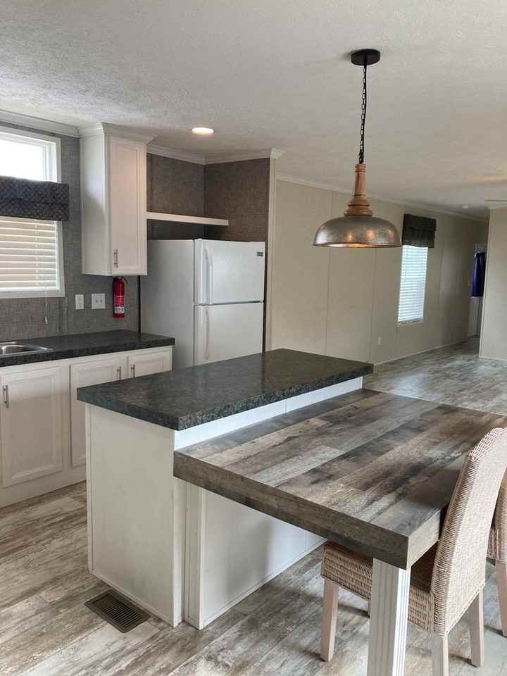 1007 Alexandria Rd Sw - Photo 4 of 12