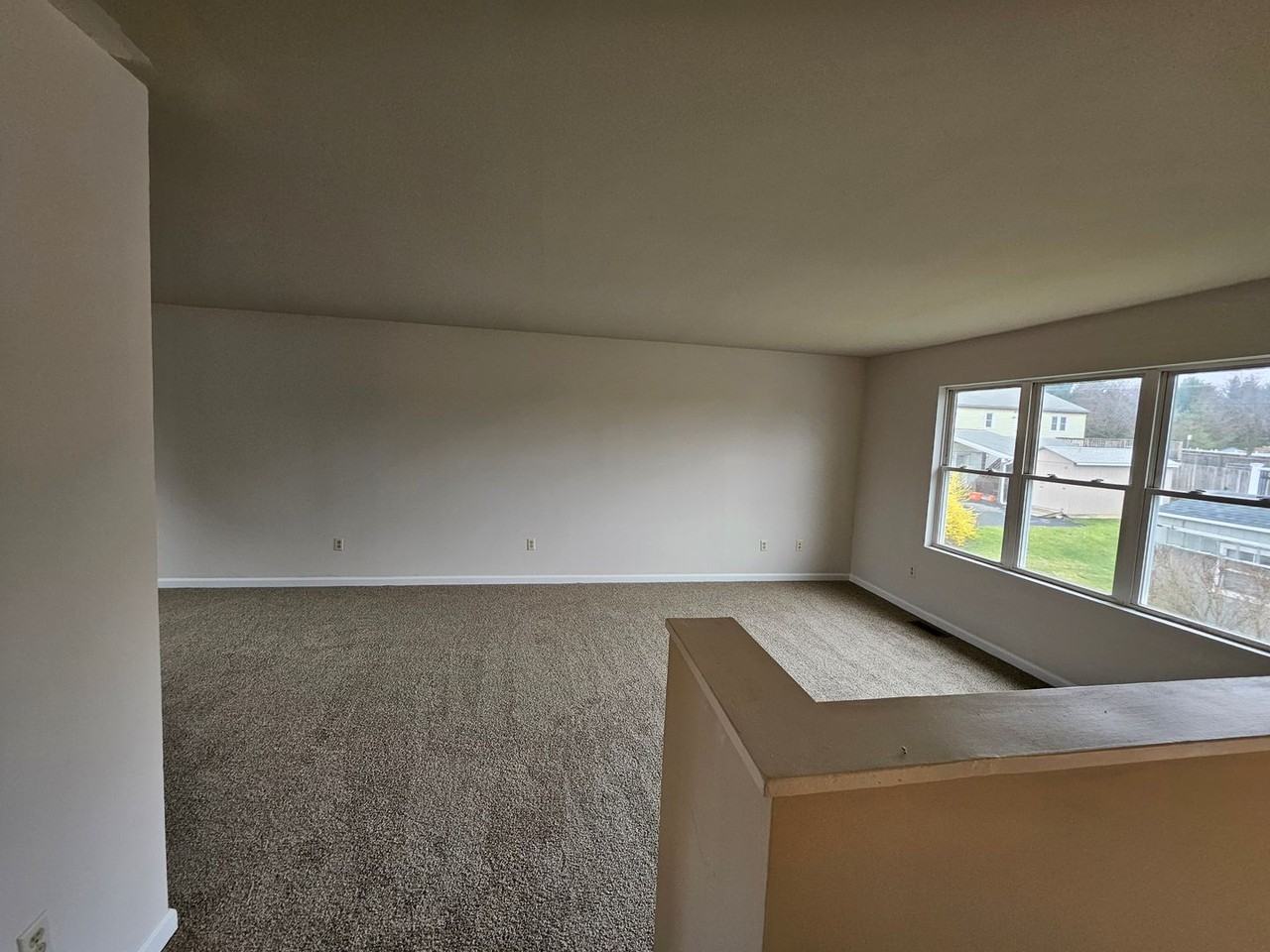 2105 Circleville Rd - Photo 6 of 27