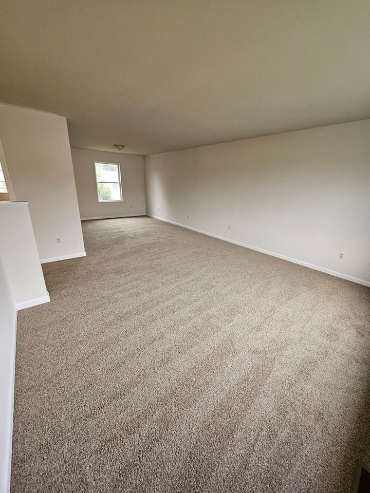 2105 Circleville Rd - Photo 7 of 27