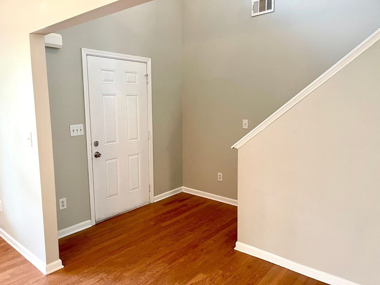 225 Forrest Ln - Photo 3 of 26