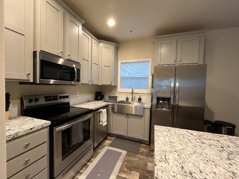 4412 Sloat Rd - Photo 7 of 11