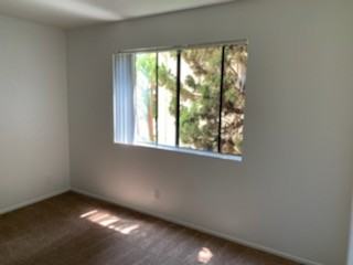 CORINTH AVENUE APARTMENTS - Photo 5 of 9