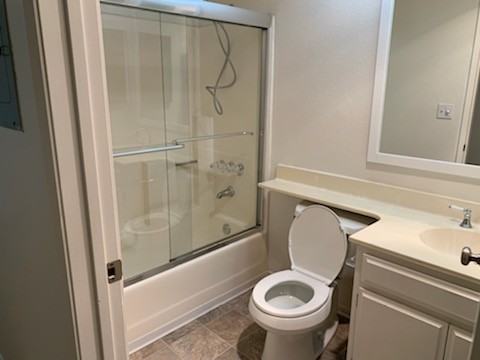 CORINTH AVENUE APARTMENTS - Photo 6 of 9