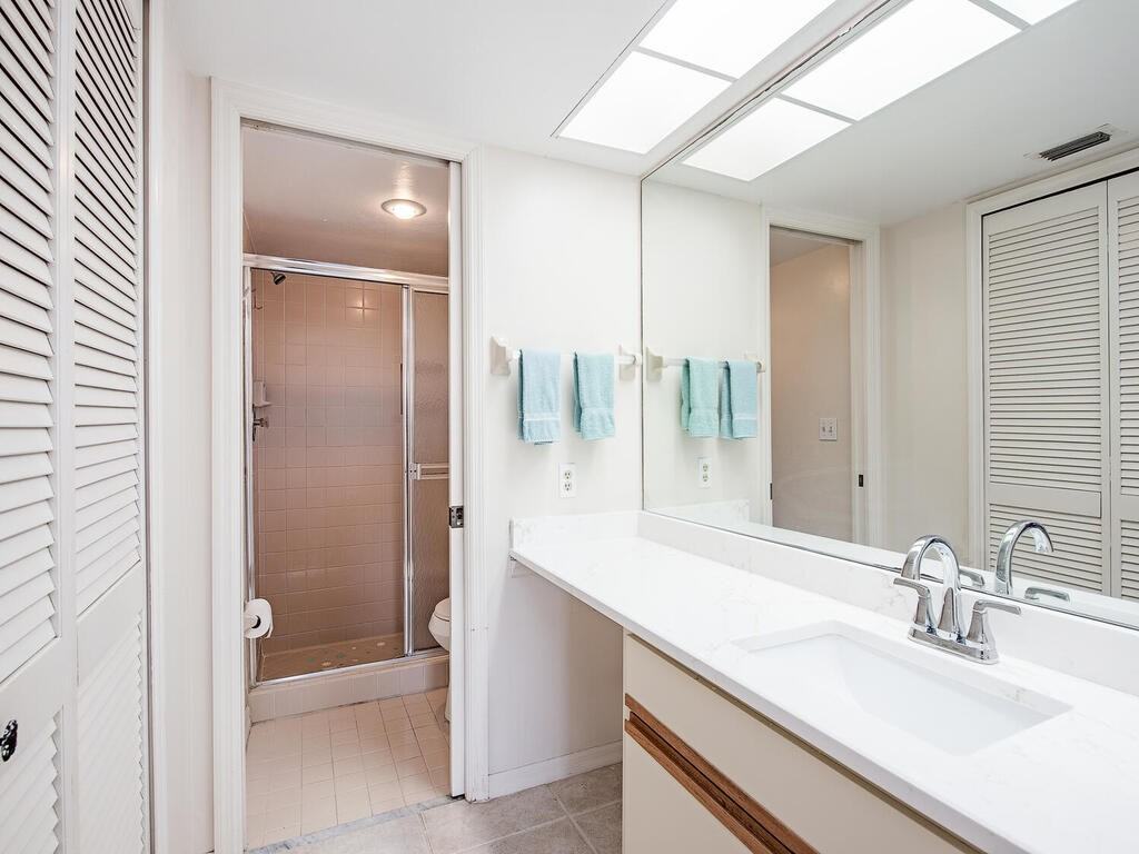 513 Lake Louise Cir #101 - Photo 7 of 15