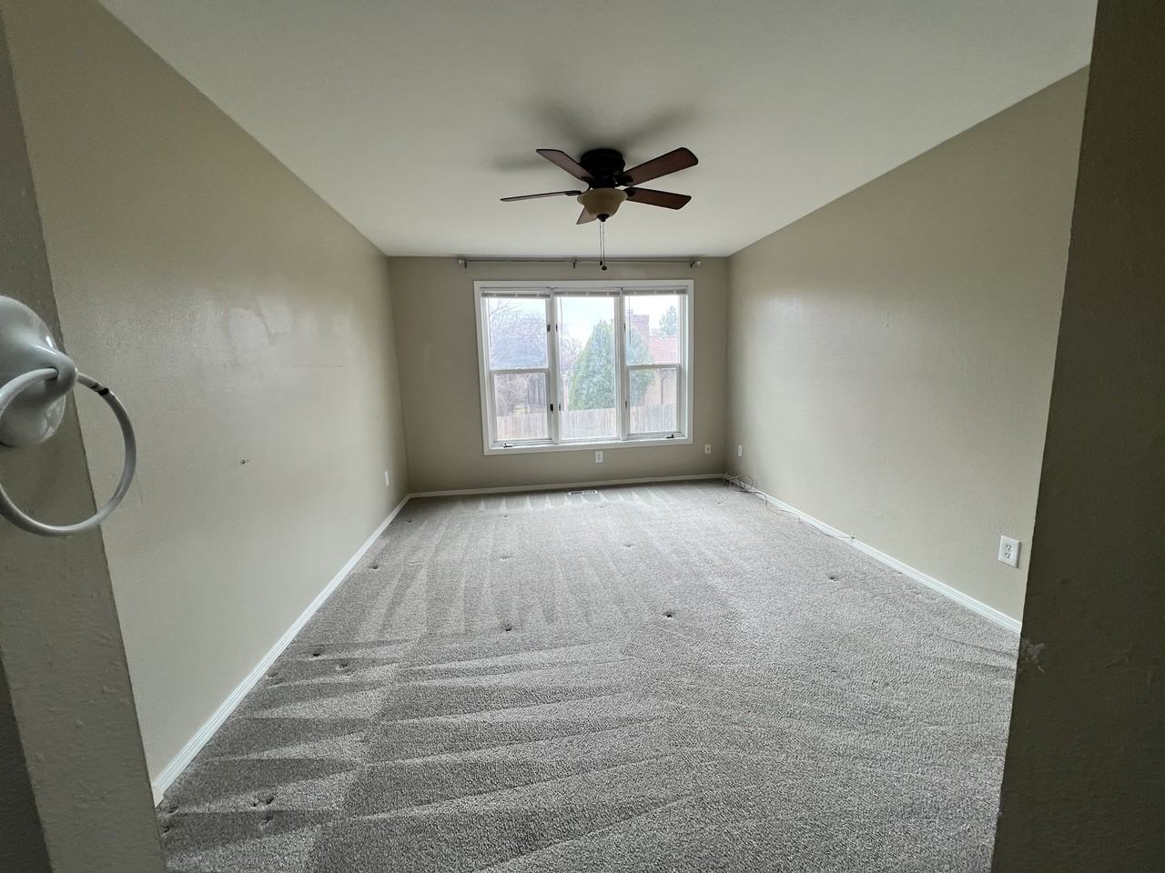 5751 W Fortress Ct - Photo 4 of 11