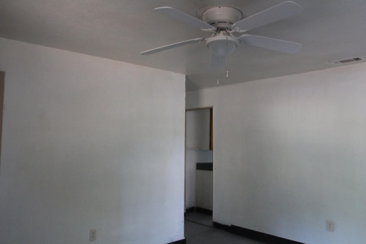 1118 West Gordon Avenue #1 - Photo 5 of 7