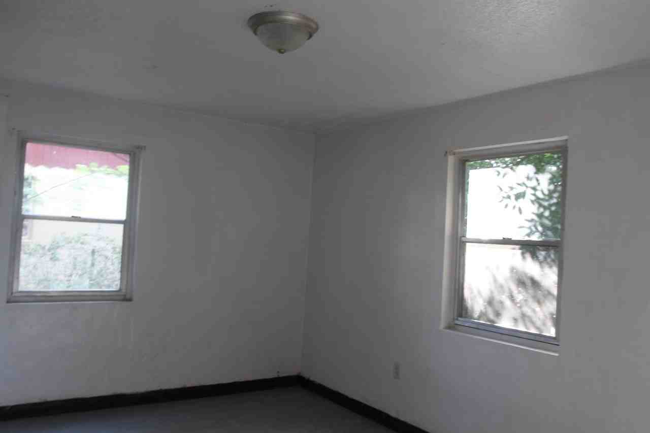 1118 West Gordon Avenue #1 - Photo 6 of 7