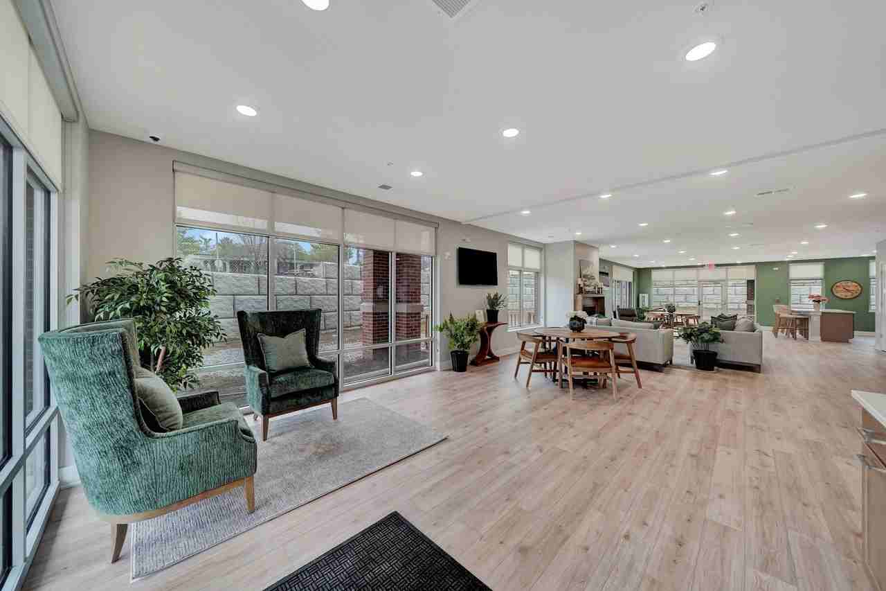 29South - Photo 7 of 42