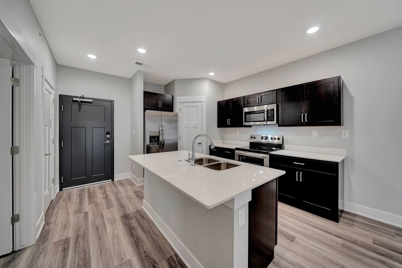 29South - Photo 3 of 42