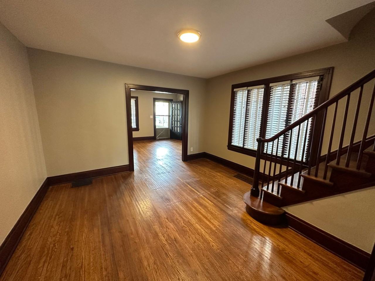 N High St 2886-2892 ONYX - Photo 5 of 36