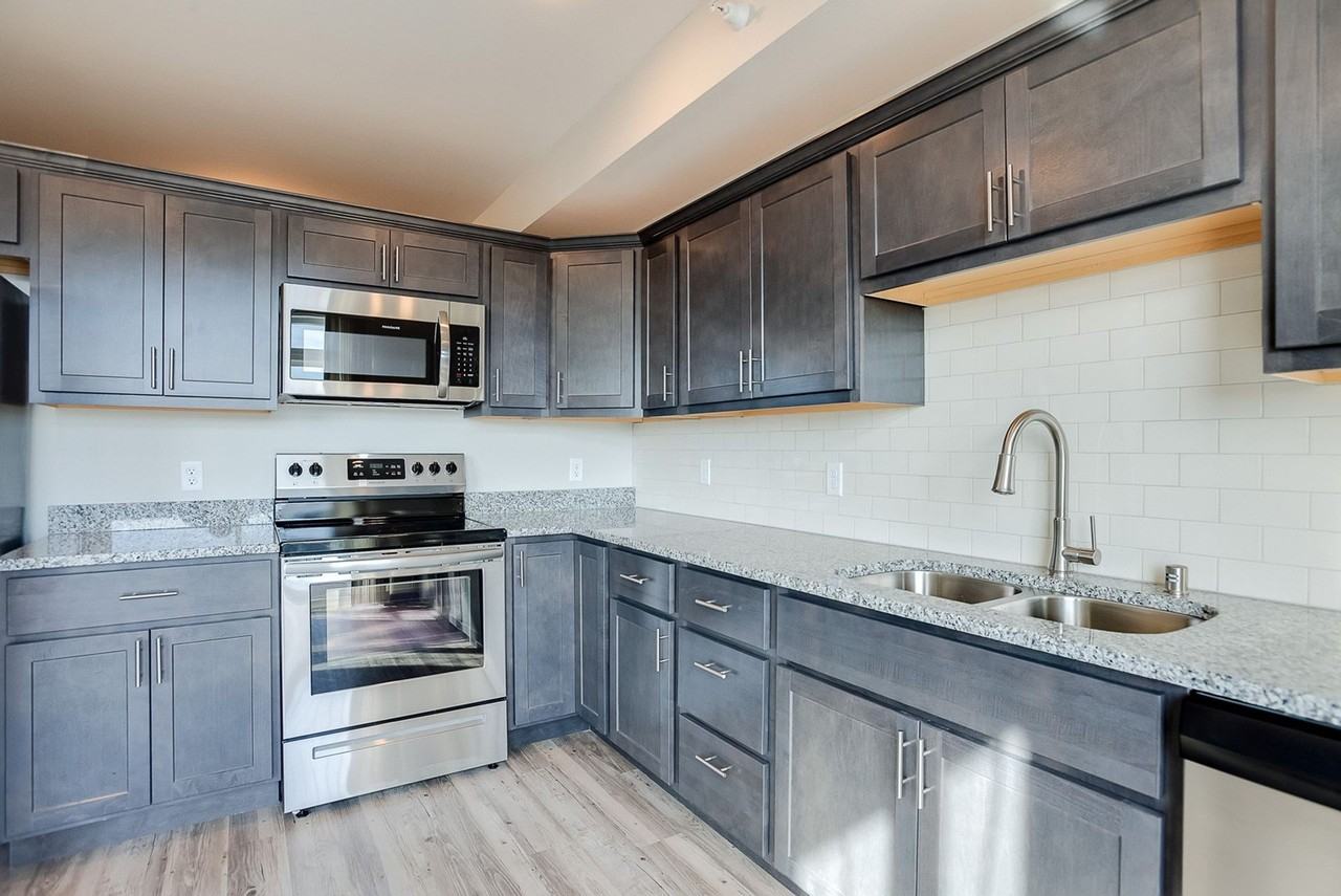 Silver Creek Apartments - Photo 7 of 26