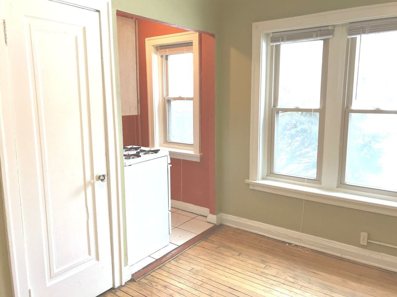 1527 Marshall - Photo 3 of 22