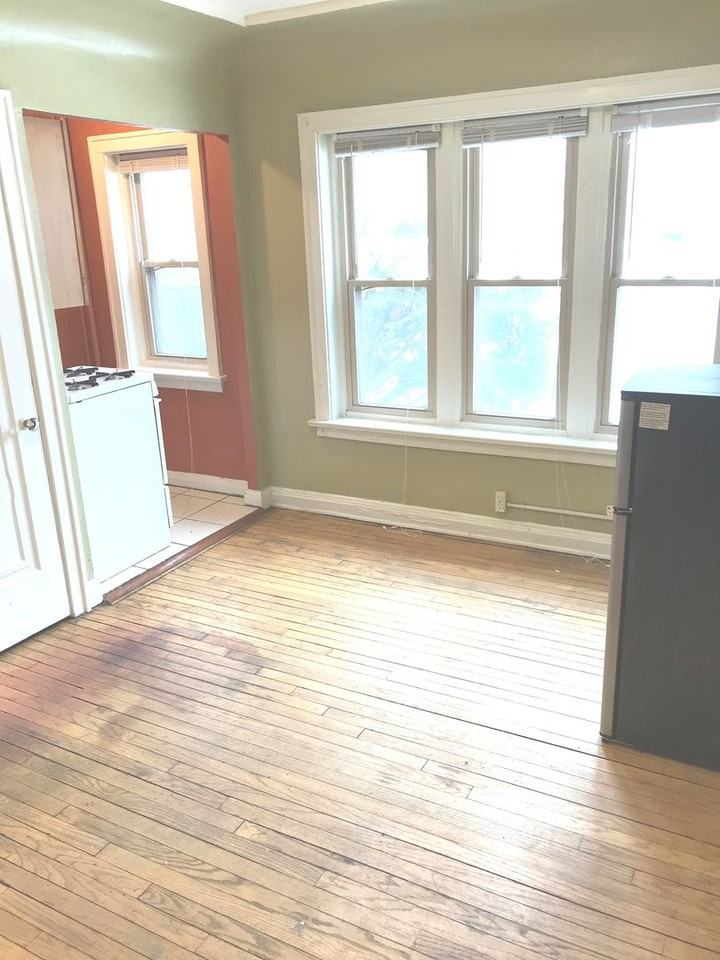 1527 Marshall - Photo 4 of 22