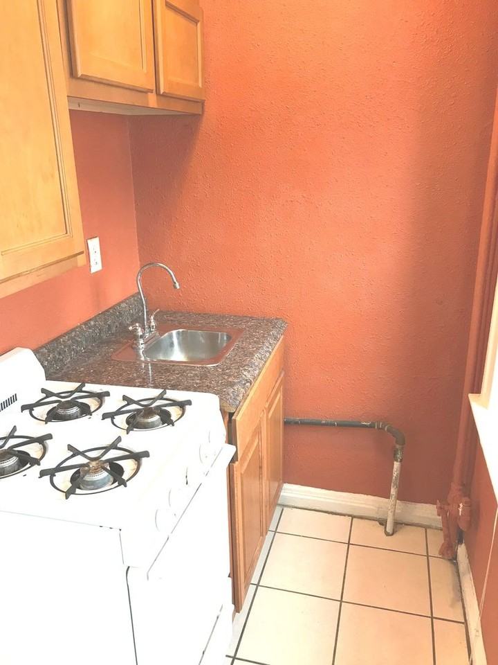 1527 Marshall - Photo 5 of 22