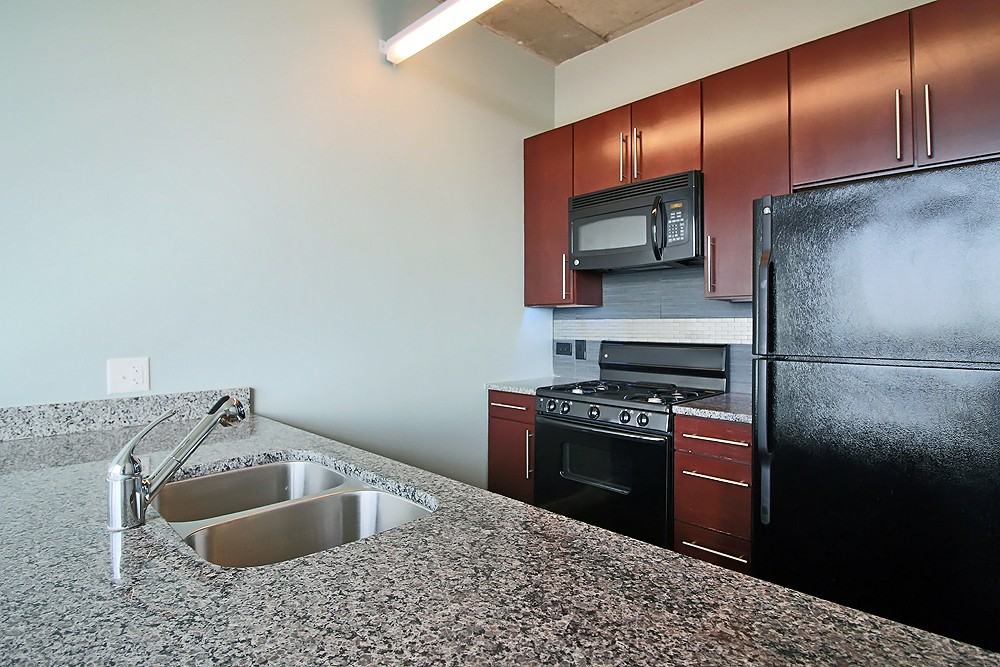 1401 S State St - Photo 3 of 19