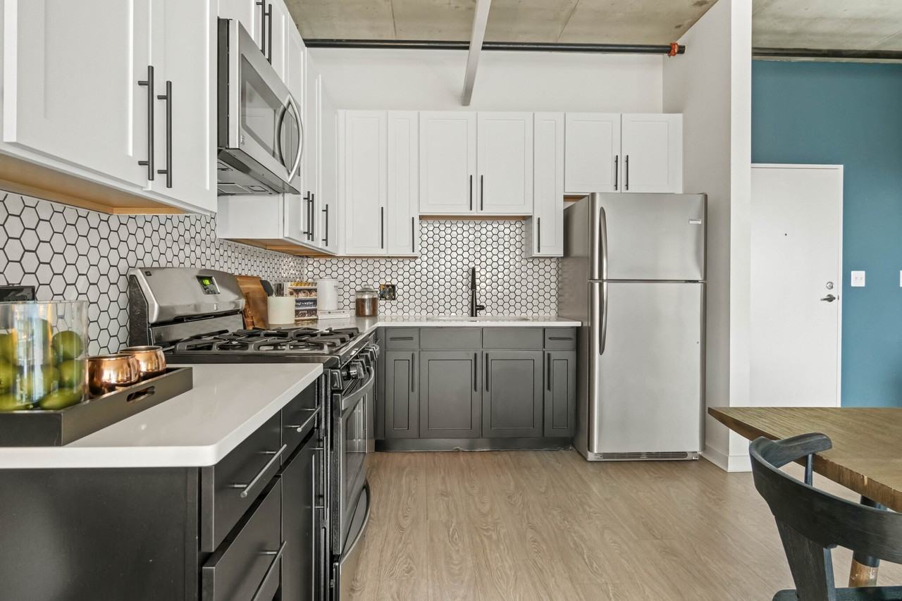 1401 S State St #1-1 - Photo 4 of 32