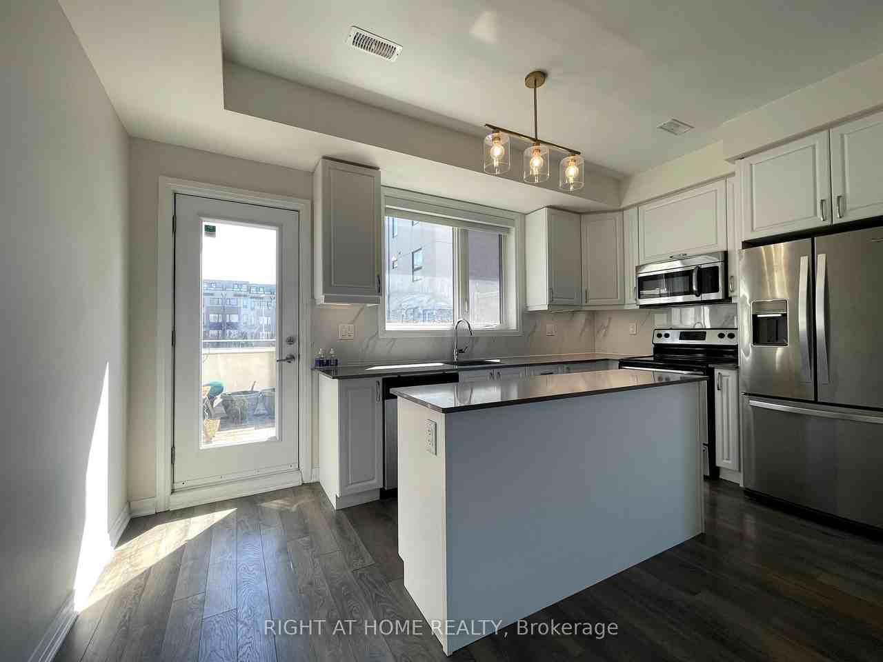 251 Downsview Park Boulevard #None - Photo 2 of 6