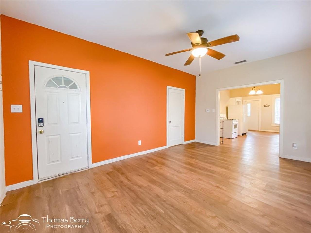 2807 Russell Ave - Photo 5 of 33