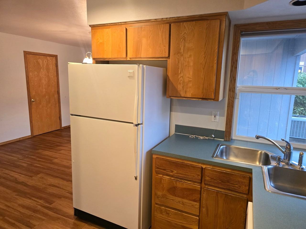 4127 Scenic Dr - Photo 3 of 23