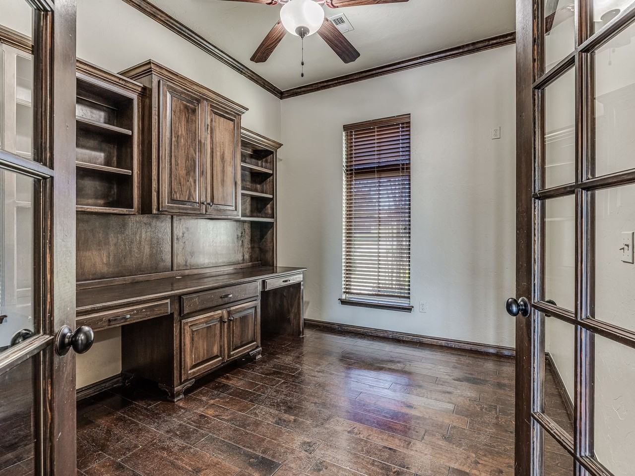 1441 Narrows Bridge Cir - Photo 7 of 44