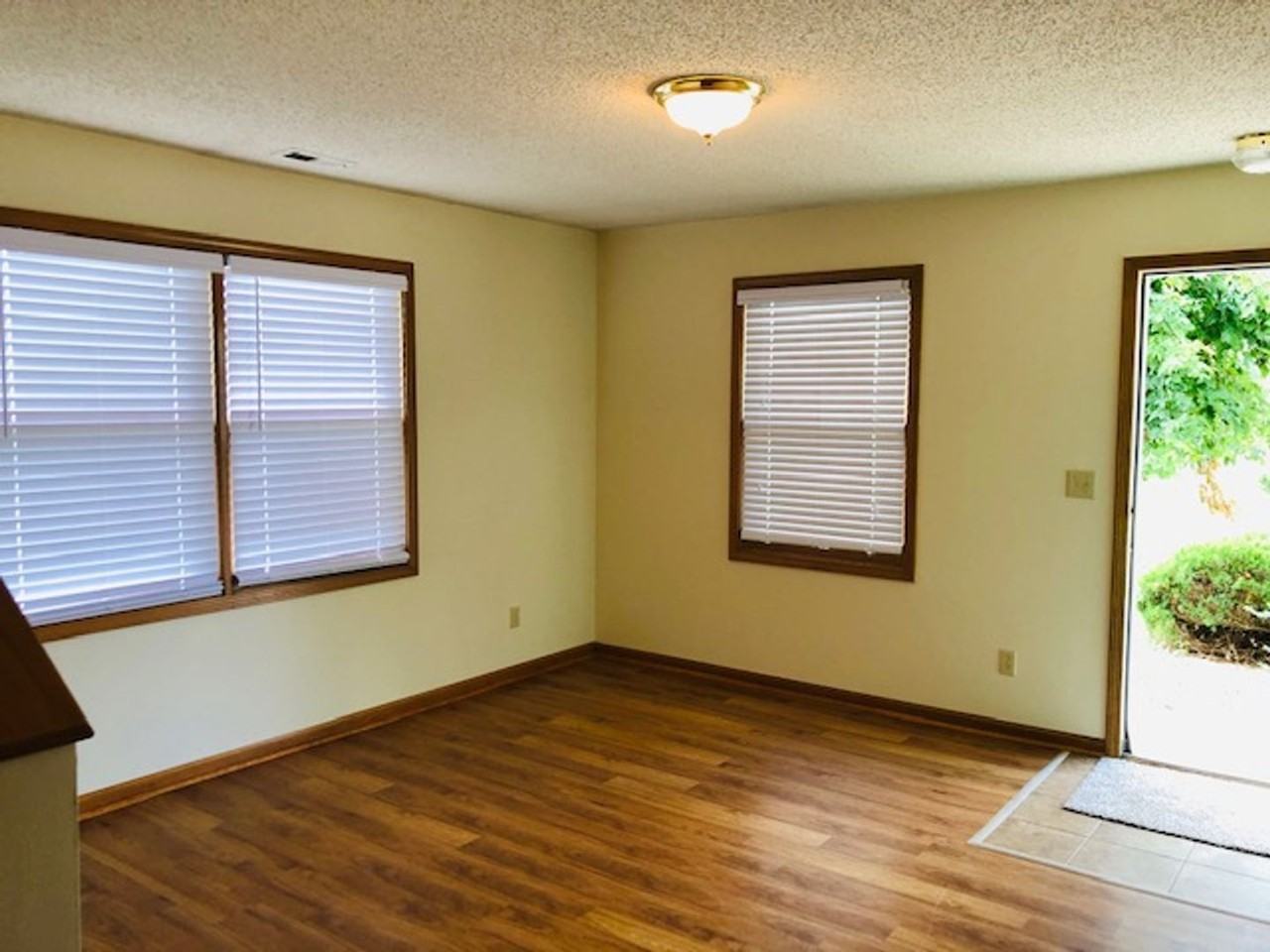 4413 Adam Ave - Photo 2 of 31