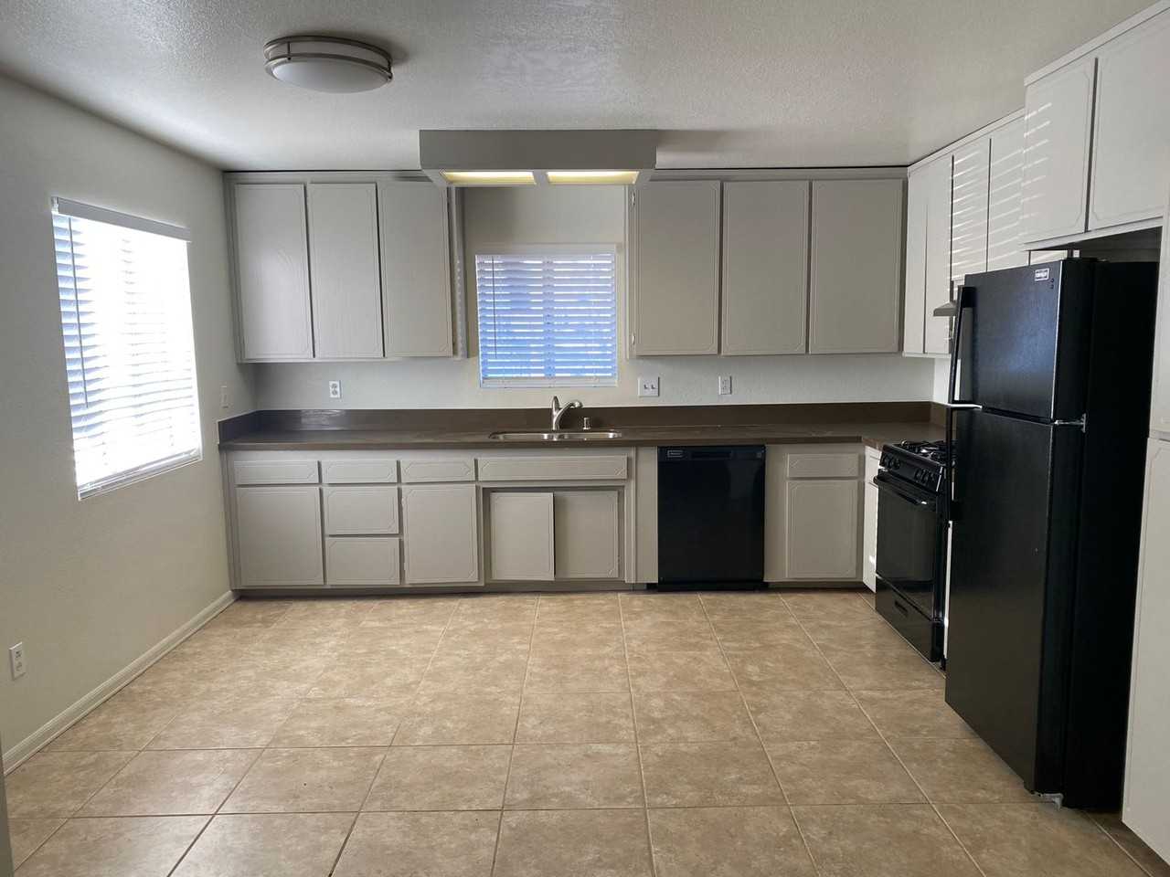 Diadem-58366 - Photo 3 of 33