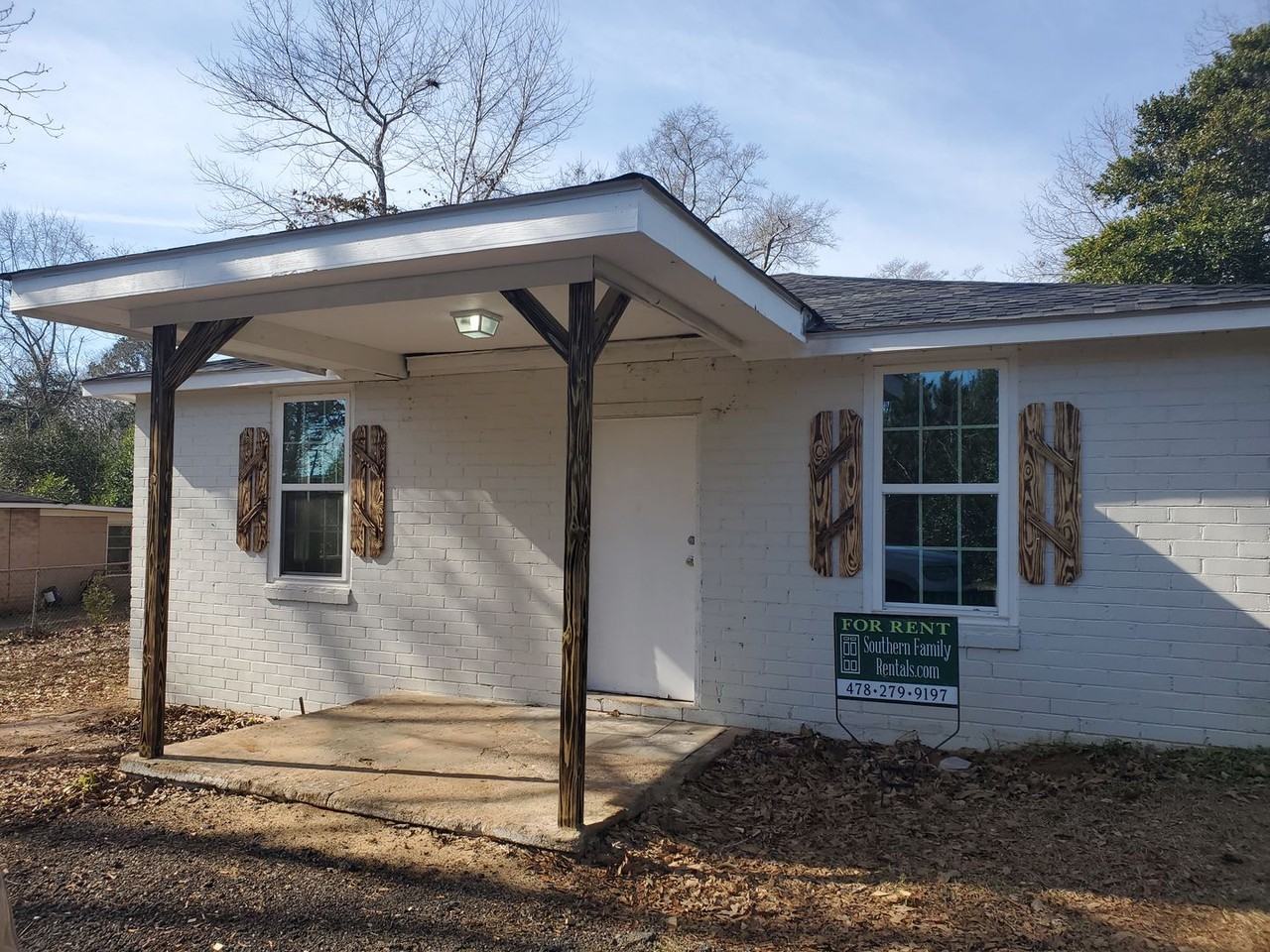 151 Circle Dr - Photo 2 of 11