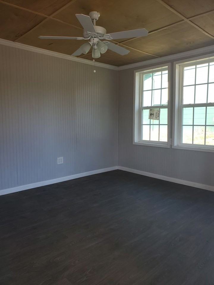 151 Circle Dr - Photo 3 of 11