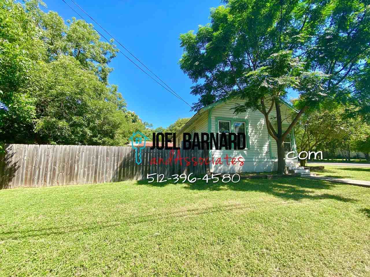 310 Orchard St - Photo 3 of 20