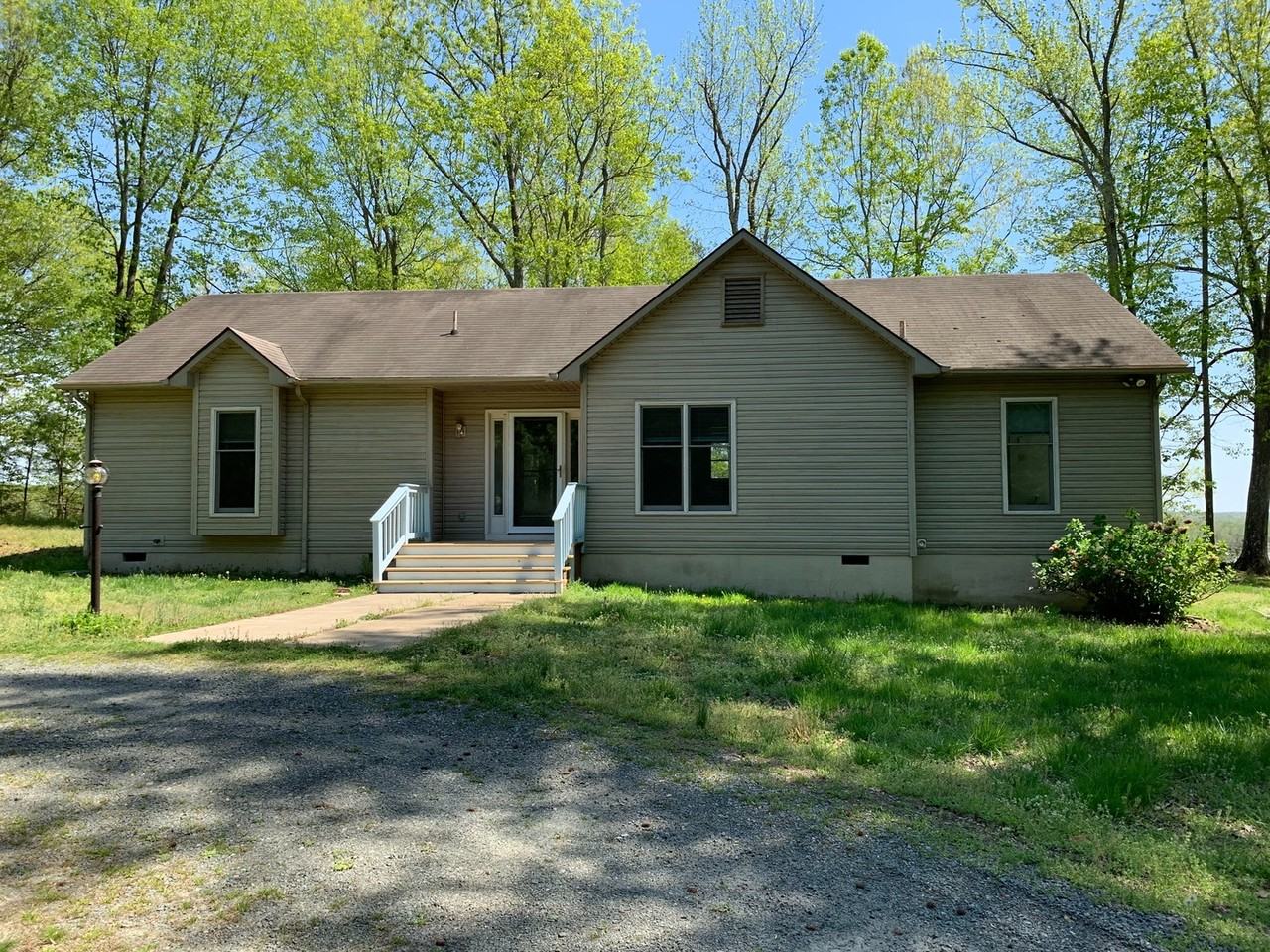 17738 Wilmont Rd - Photo 3 of 10